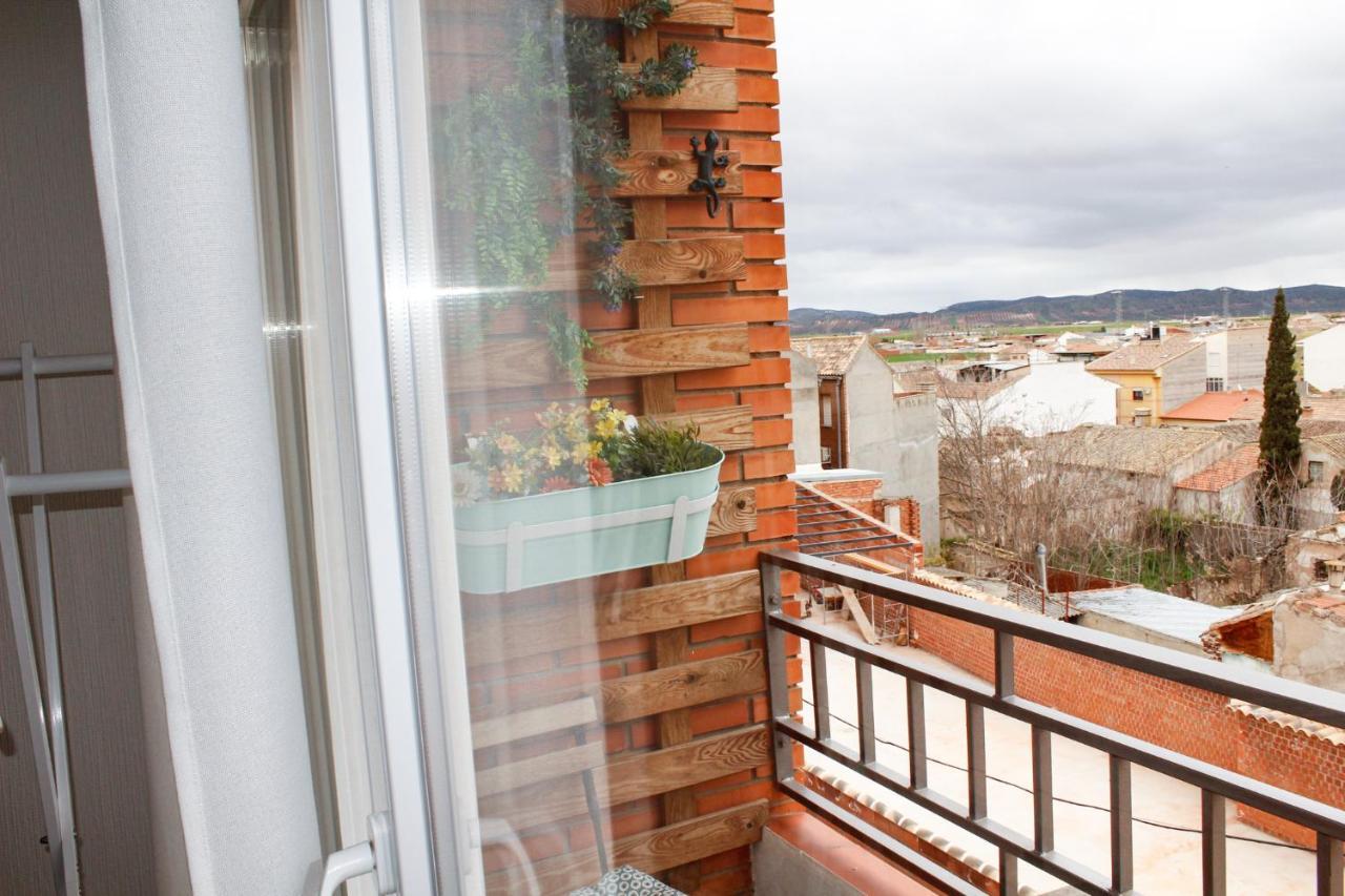 Apartamentos Oncemolinos Con Desayuno Consuegra Exterior photo